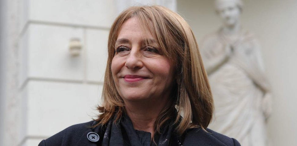Alejandra Gils Carbó se sentará en el banquillo de los acusados, mientras es abogada de un empresario que pagó coimas
